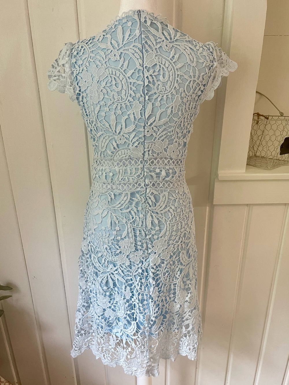EillyBazar Light Blue Guipure Lace Cap Sleeve Sheath Cocktail Dress - Picture 2 of 6